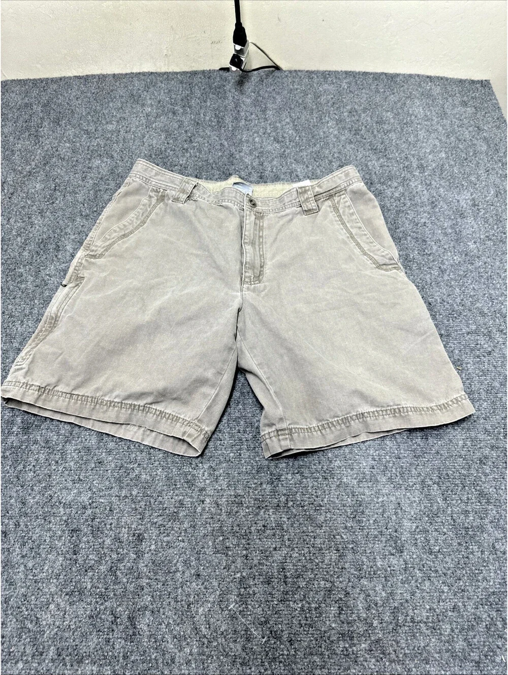Columbia Omni-shield  Shorts Mens 36 Tan Cargo Hiking Outdoor Utility Pockets